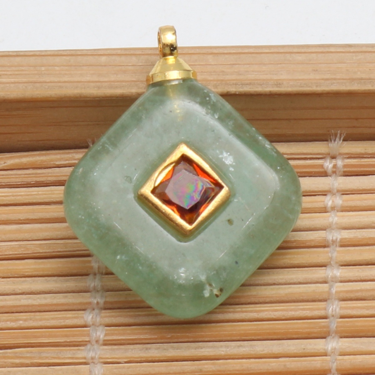 17:green Strawberry Quartz