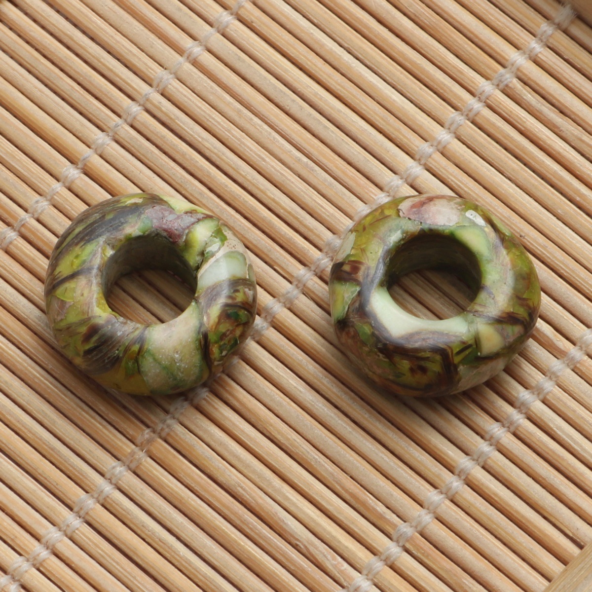 Yellow-green 14*6mm