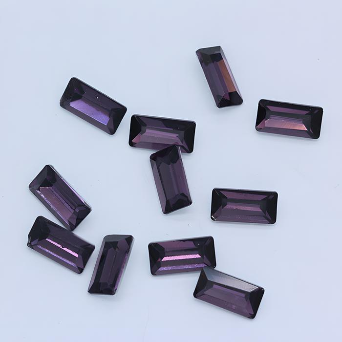 Violet (natural color) trapezoid diamond 2*4mm