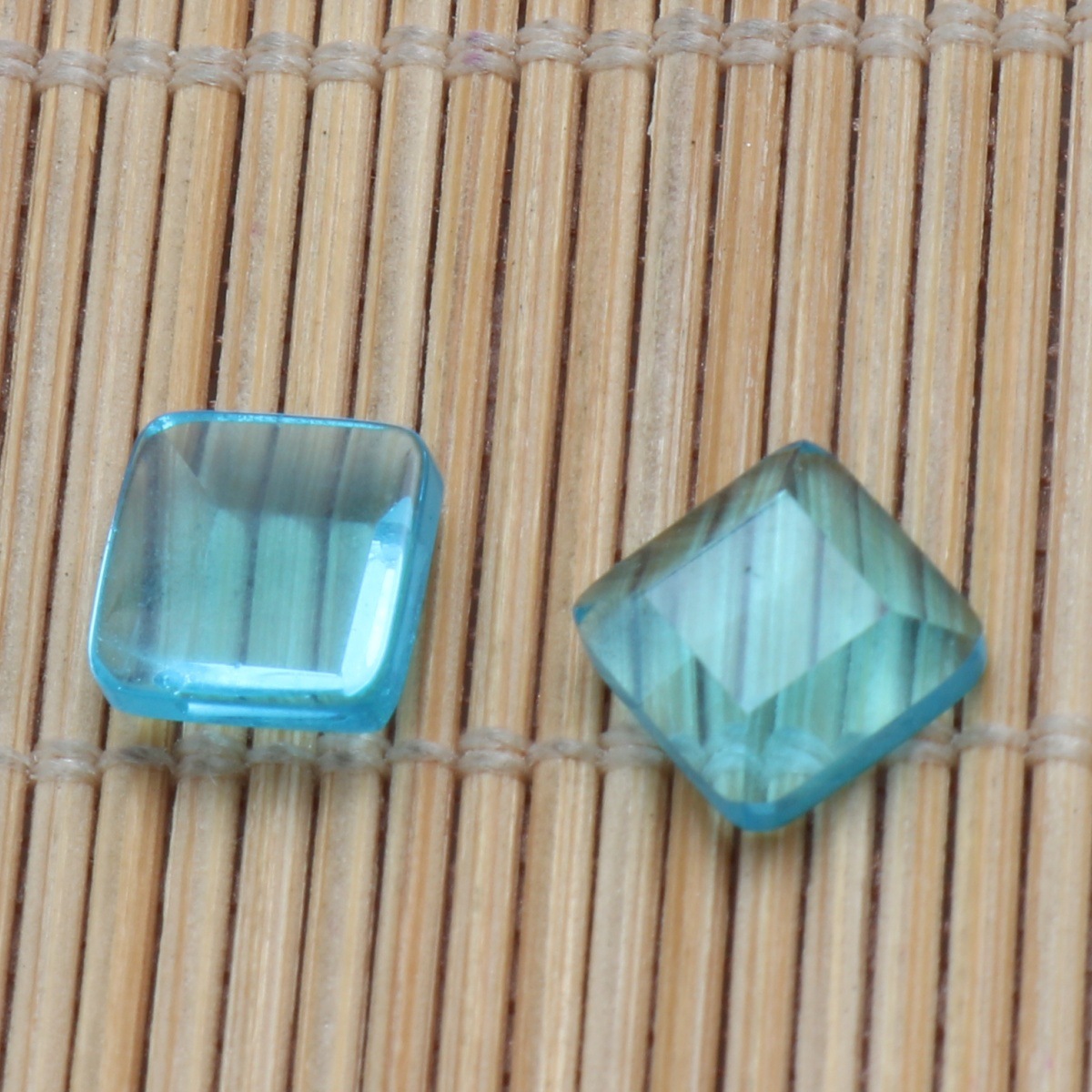 translucent blue 7x7x2.8mm