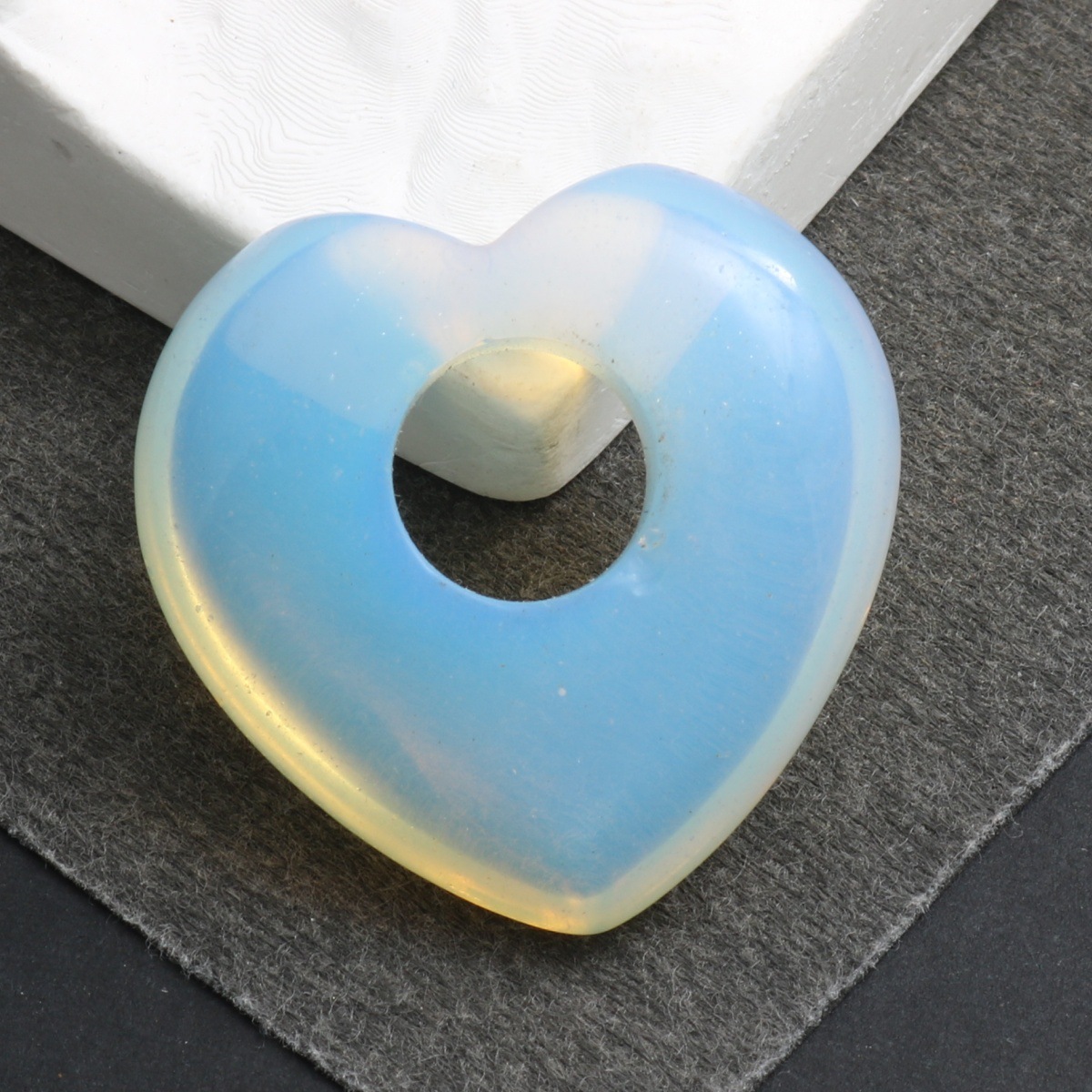 sea opal synthetic 30x7mm
