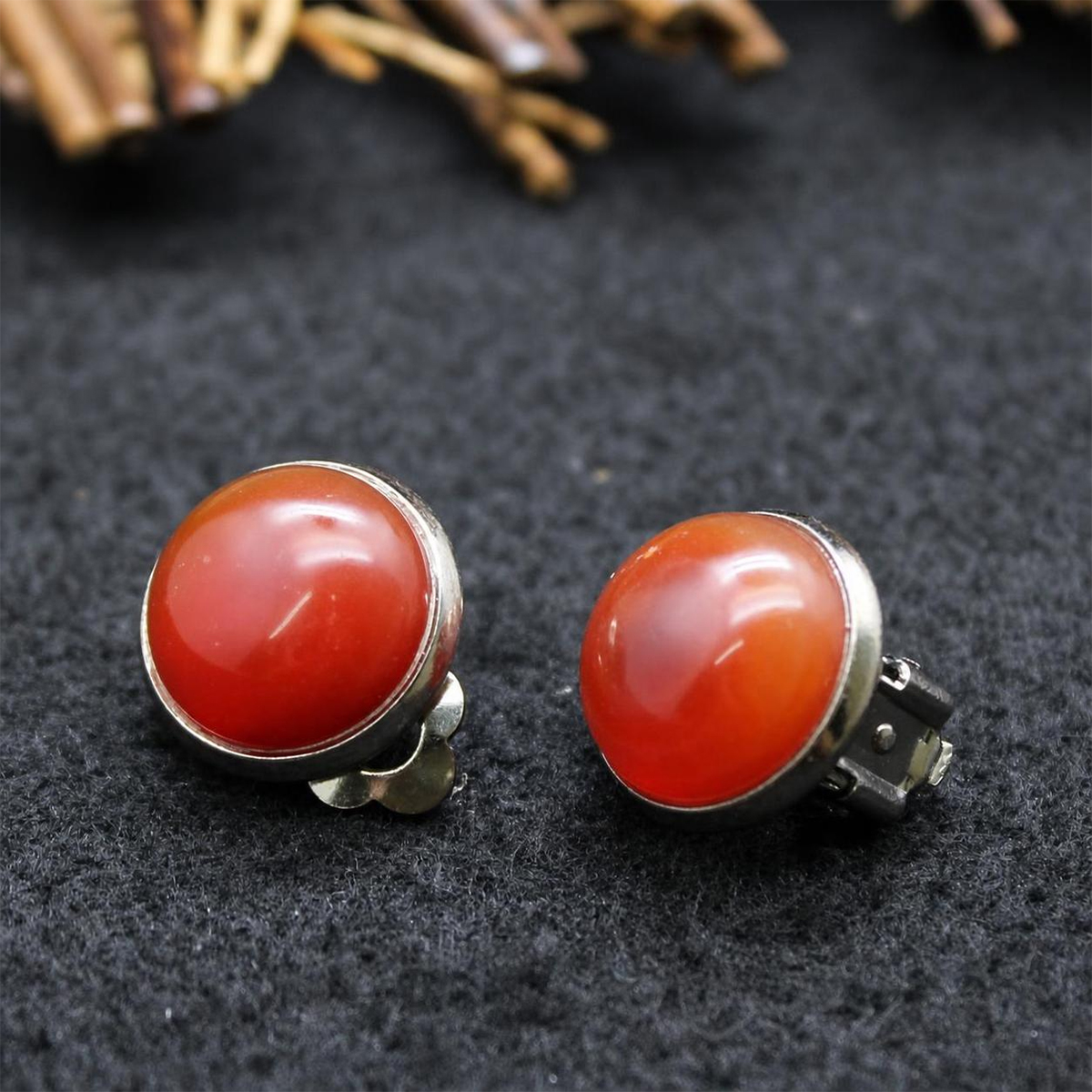 Red agate