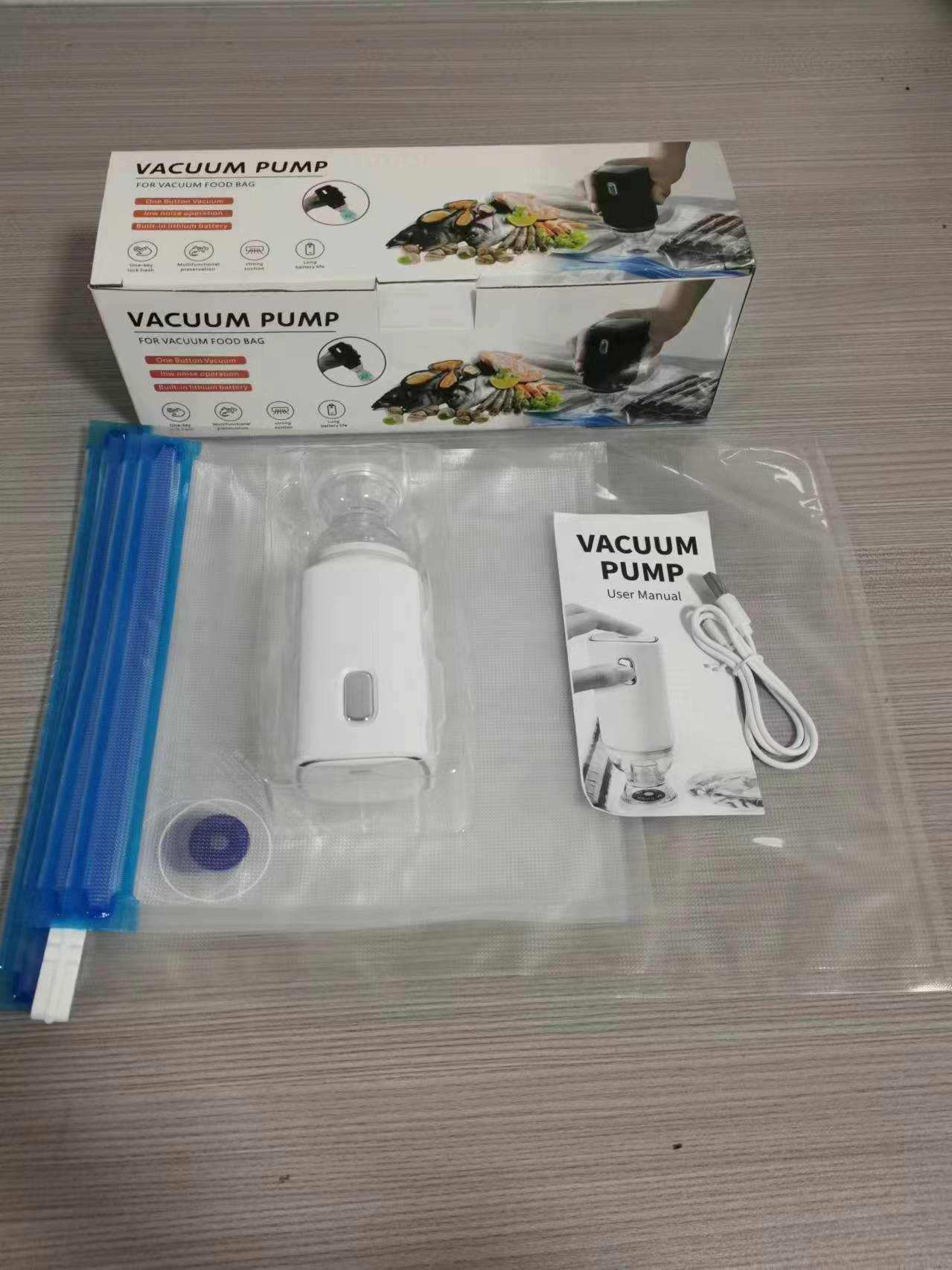 Pearl White (with 1 large food bag and 4 small size food bags)