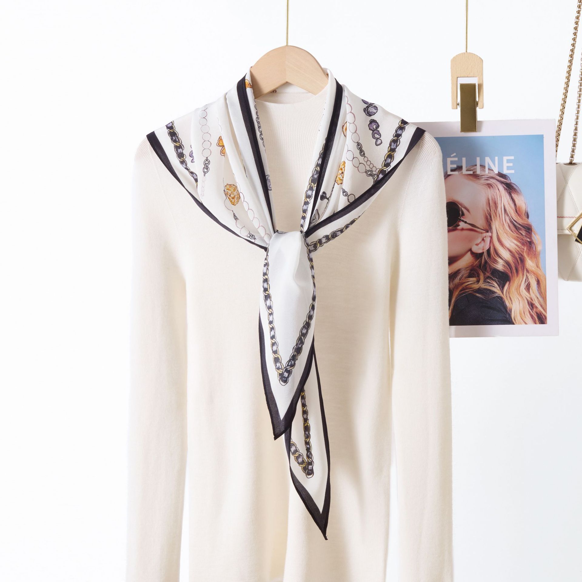 Creamy gold chain