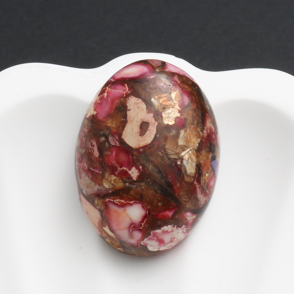Reddish-brown color 18*25*6mm