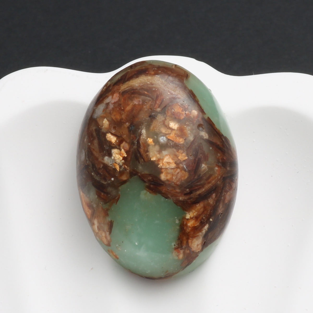 Greenish-brown color 18*25*6mm