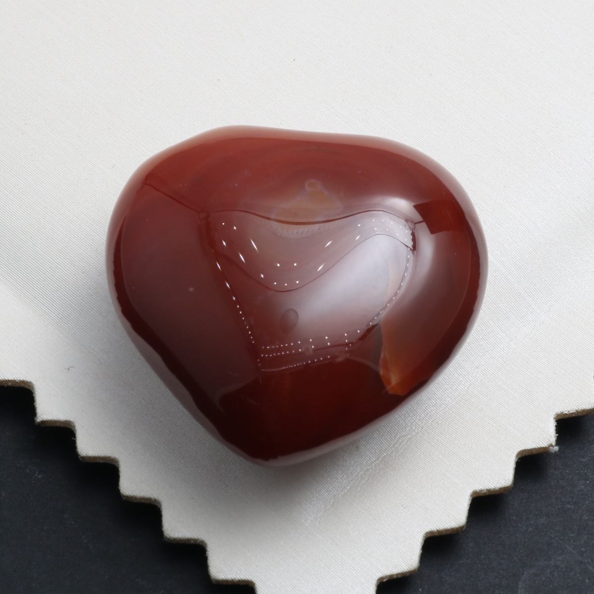 Red agate 30x30x15mm