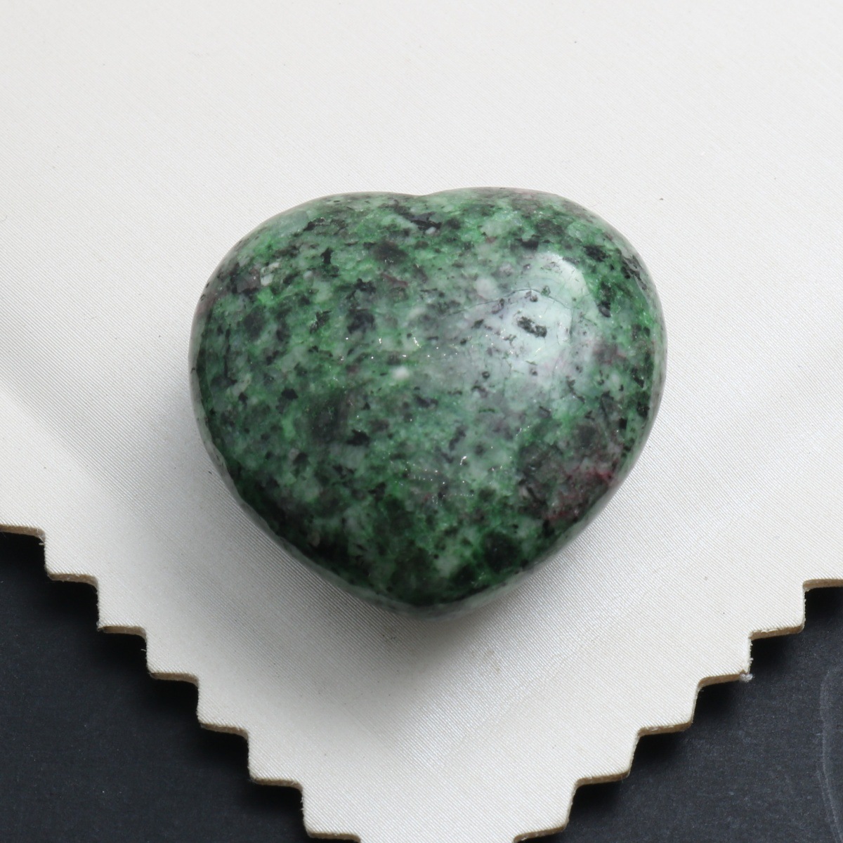 Green Zebra 30x30x15mm