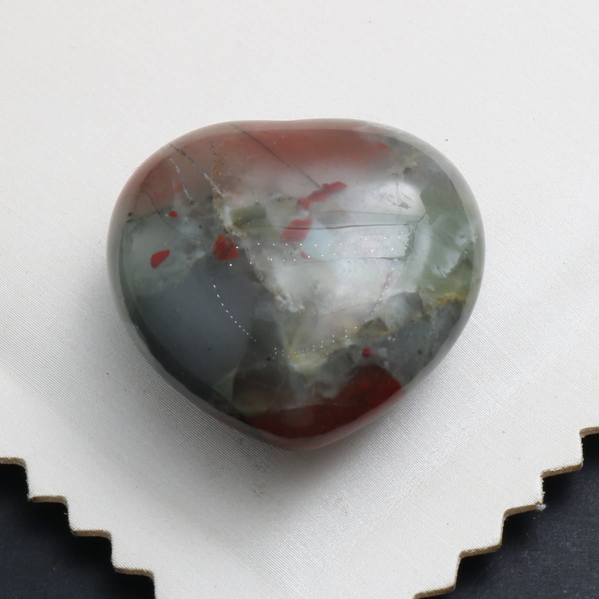 Chicken blood stone 30x30x15mm