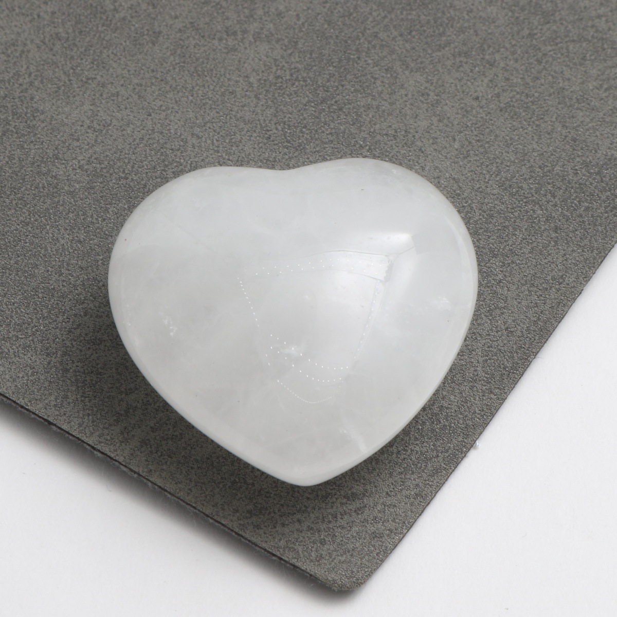 White crystal 30x30x15mm