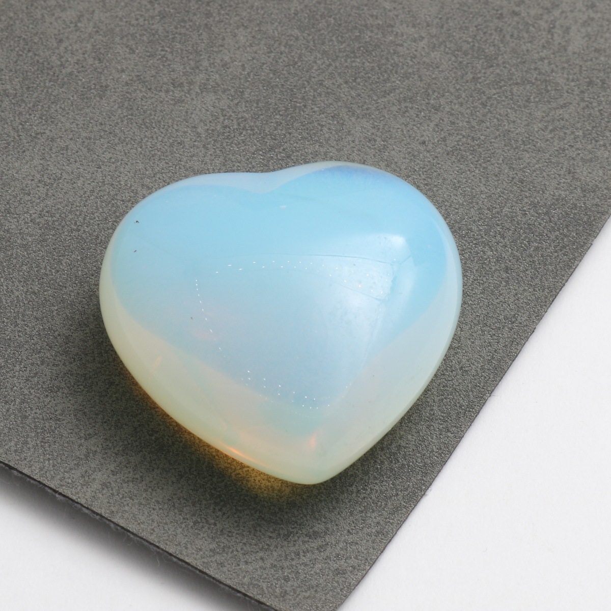 Synthetic Opal 30x30x15mm