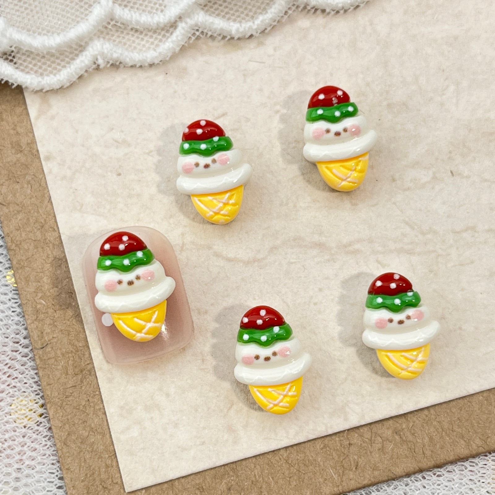 11:# 10 Christmas ice creams