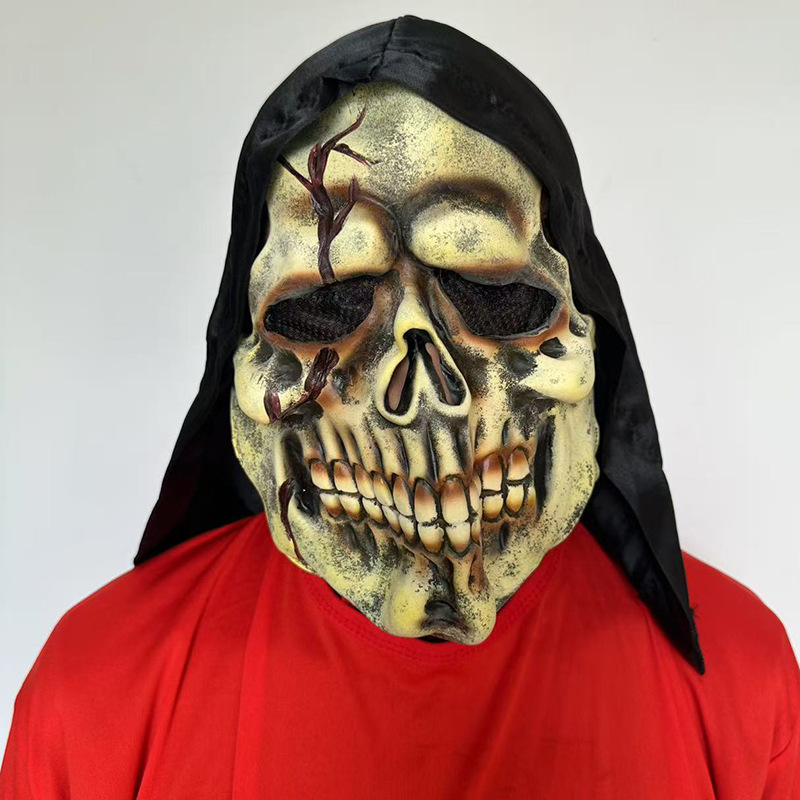 Black cloth cracked skull