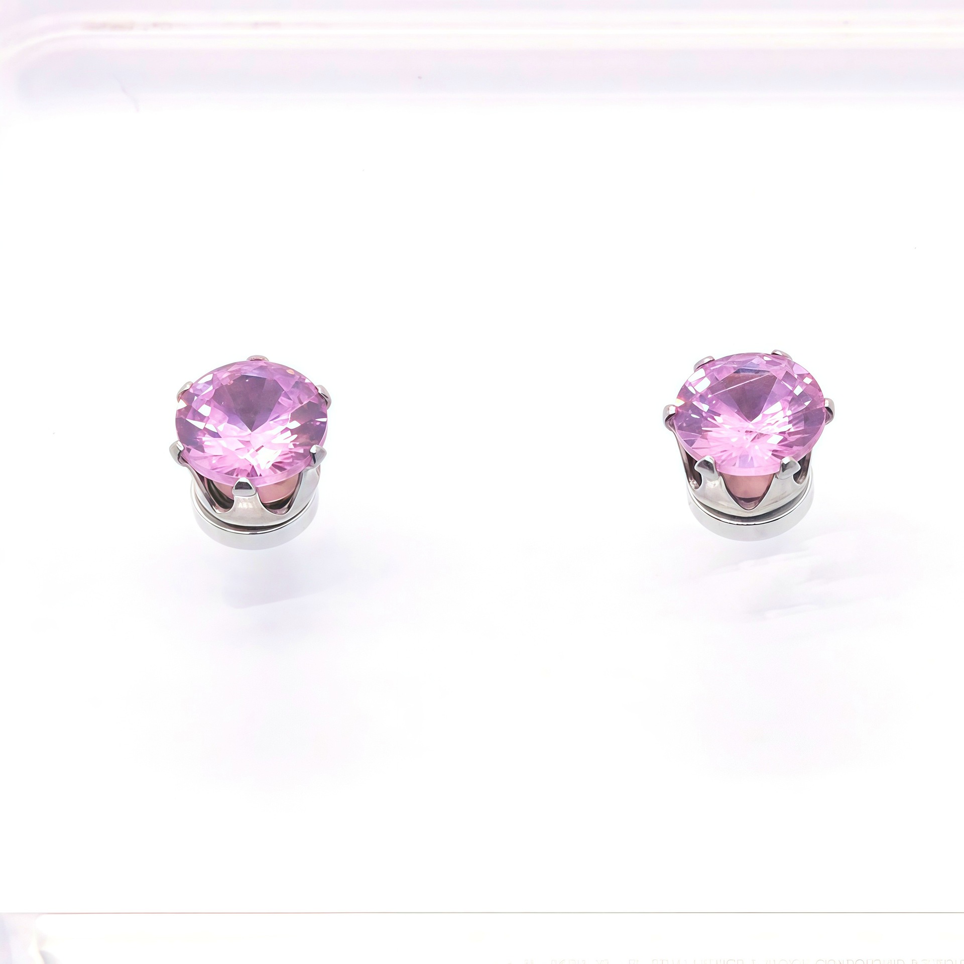 11:Pink zircon (6mm pair)