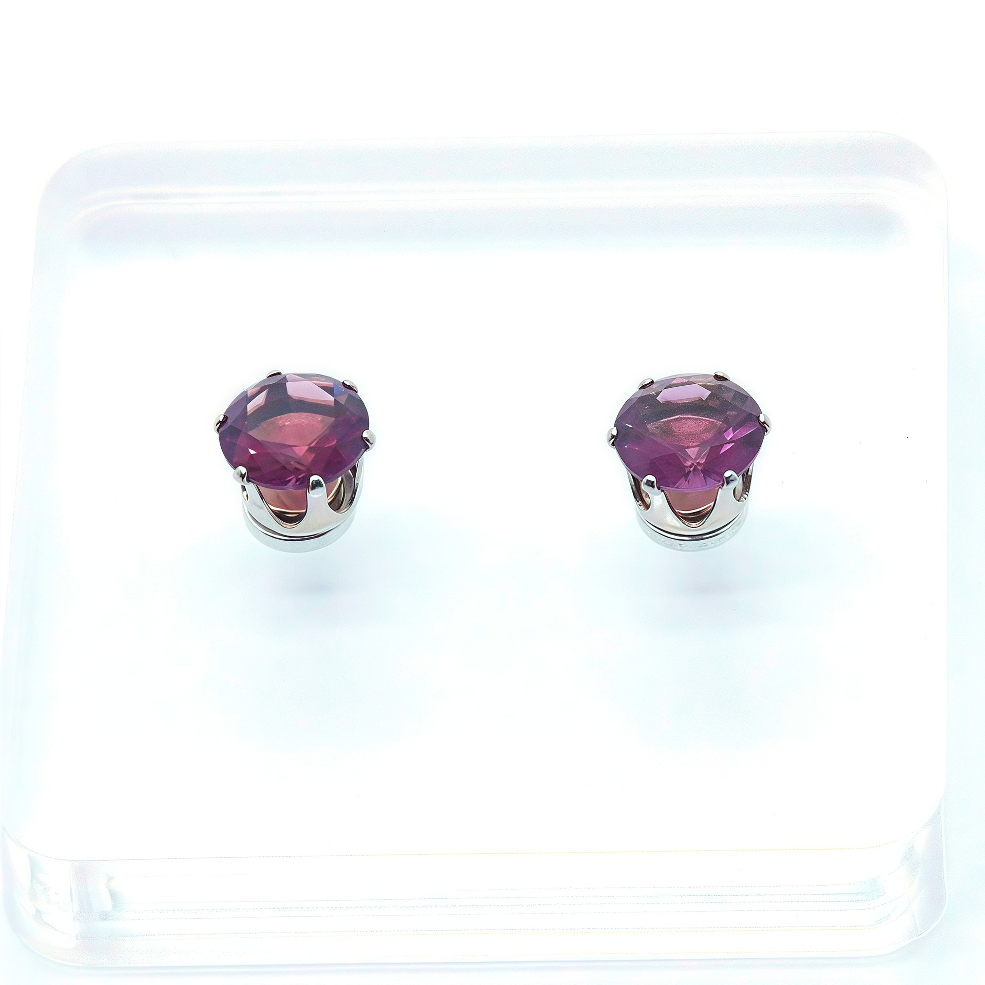 20:Purple zircon (8mm pair)