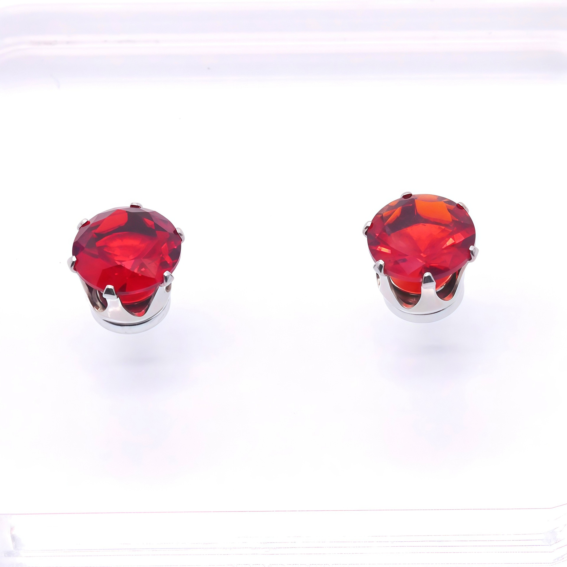 21:Red zircon (8mm pair)