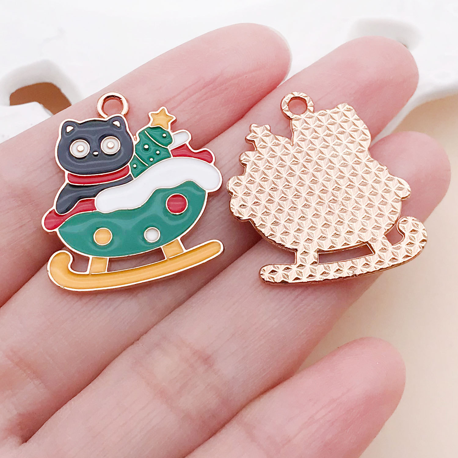 14:25252-1pcs 25x22mm-1.95g green dripping zinc alloy christmas sleigh christmas tree cat