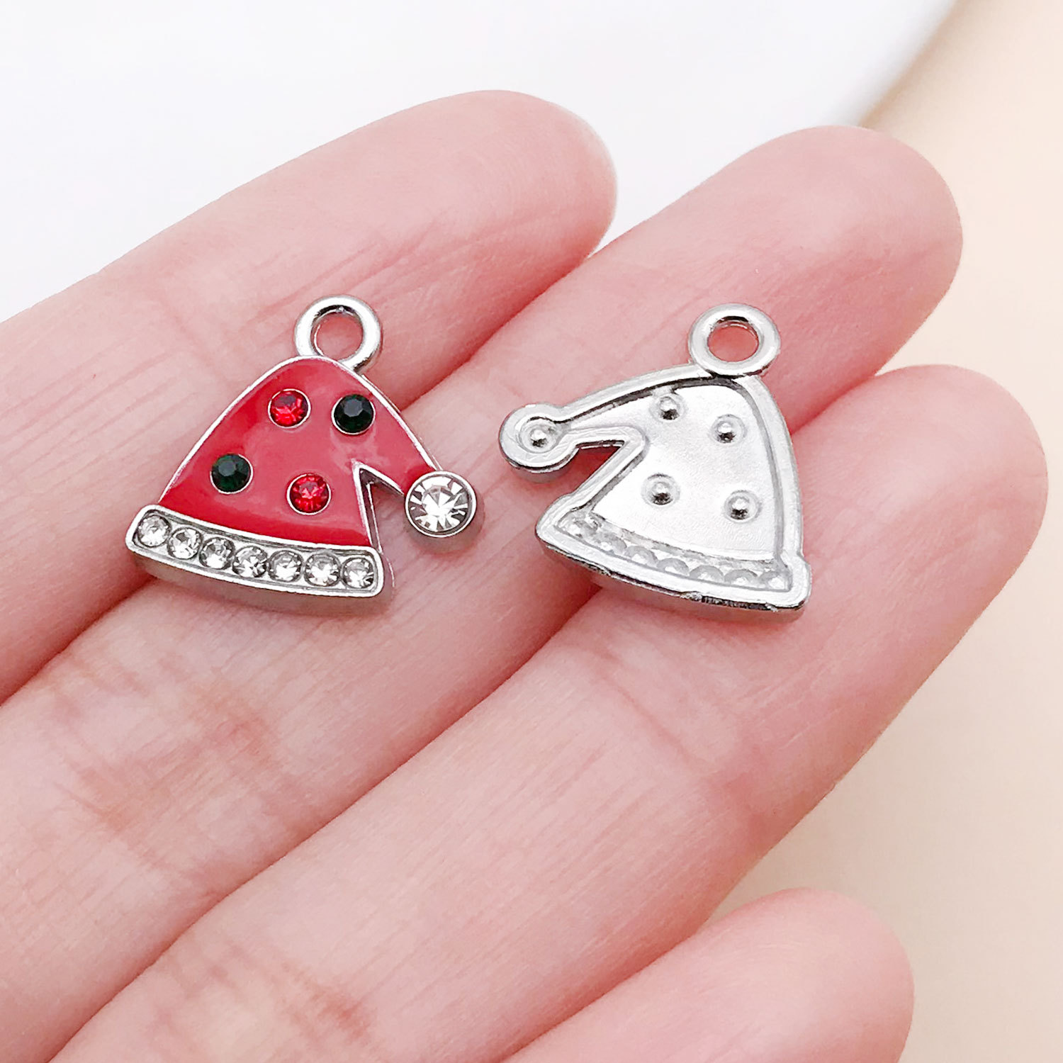10:21866-1 15x15mm-1g white k red oil dripping zinc alloy christmas hat