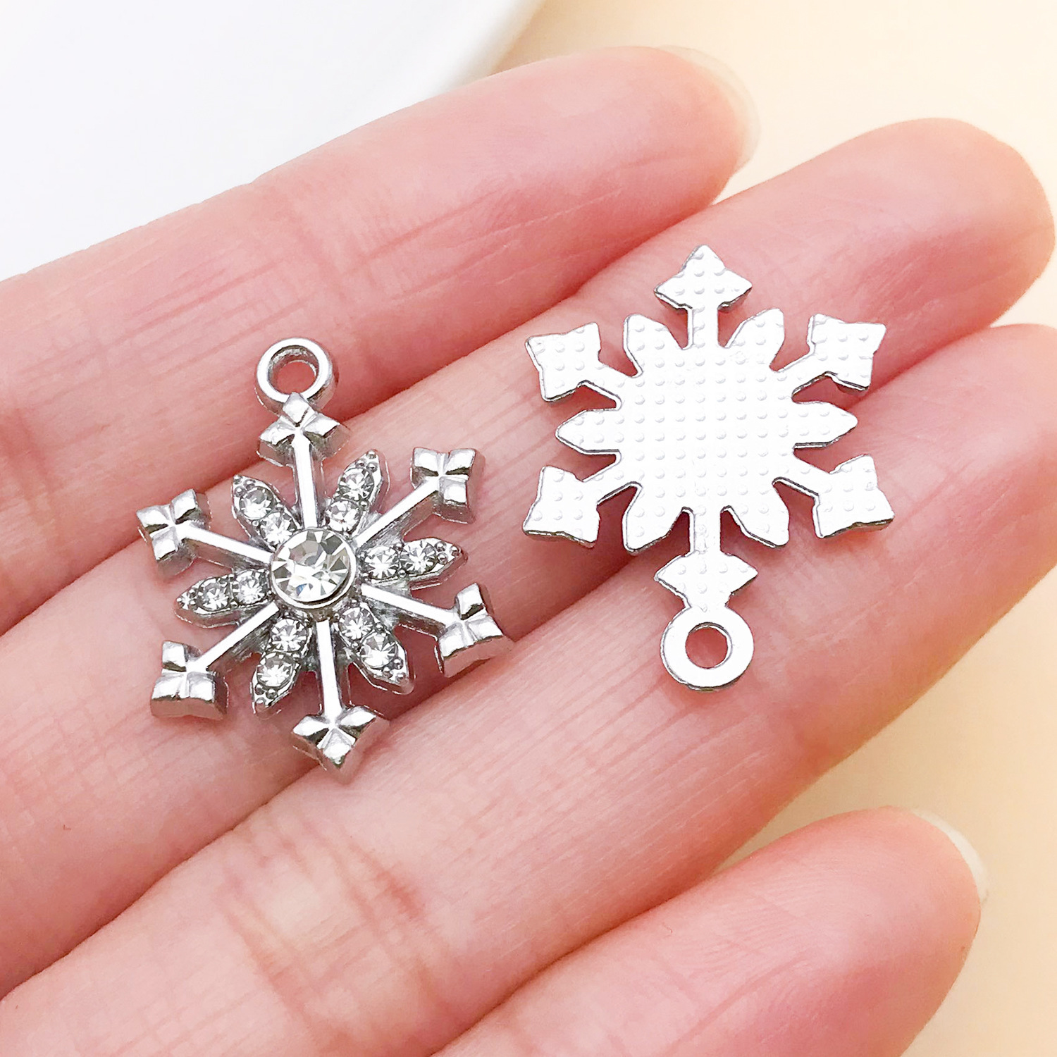 6:27052-1 22x17mm-1.4g white k zinc alloy point diamond snowflake