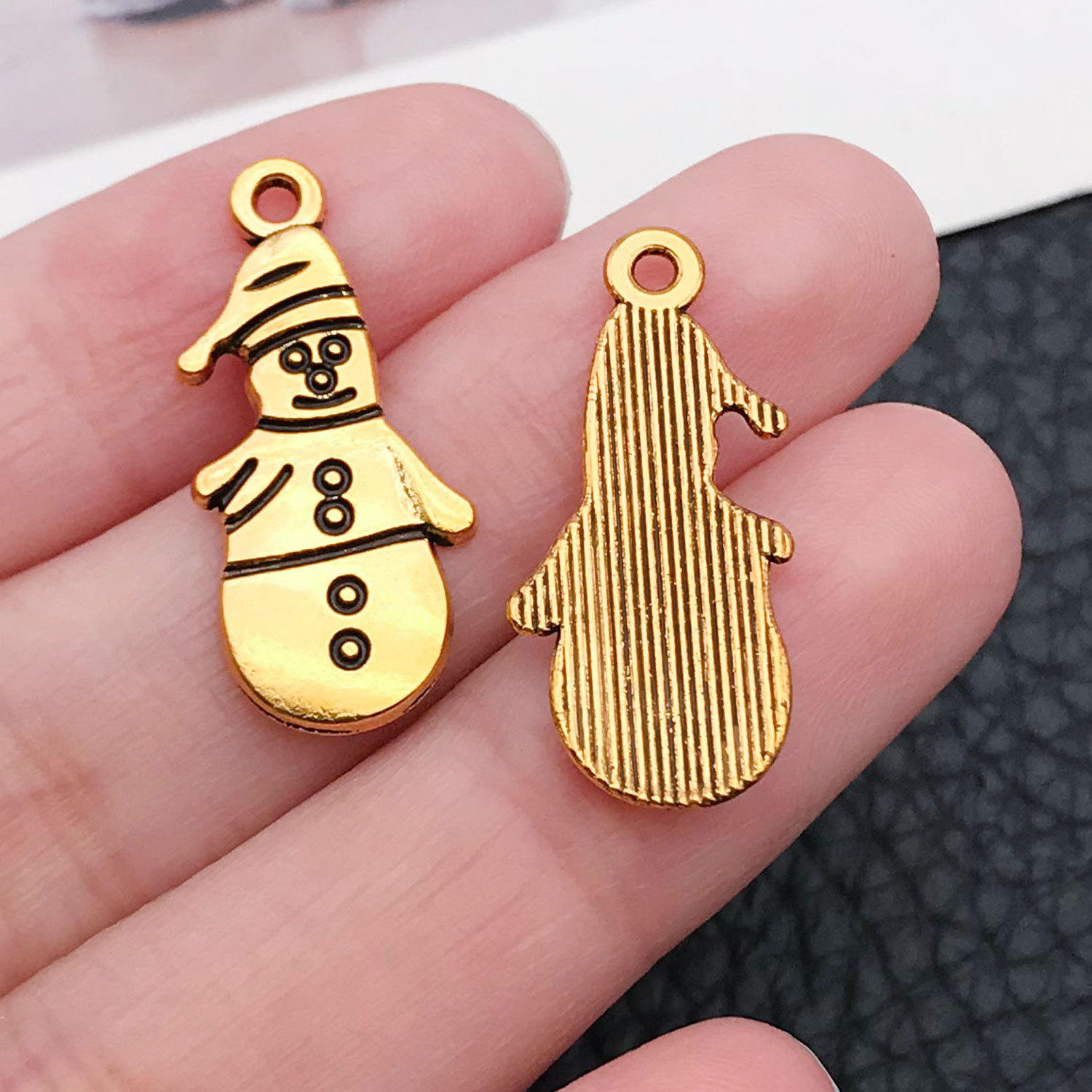 11:20054-ancient gold zinc alloy christmas snowman 11x25mm-1.1g