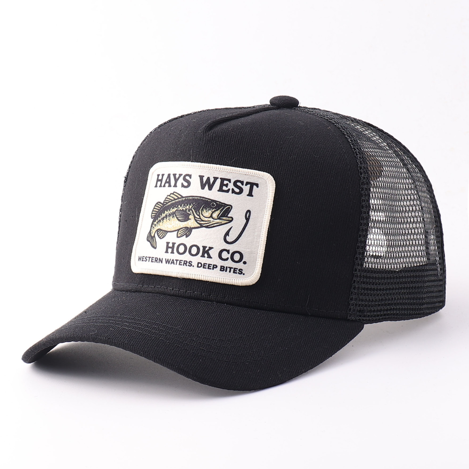 Embroidered fish patch mesh hat-pure black