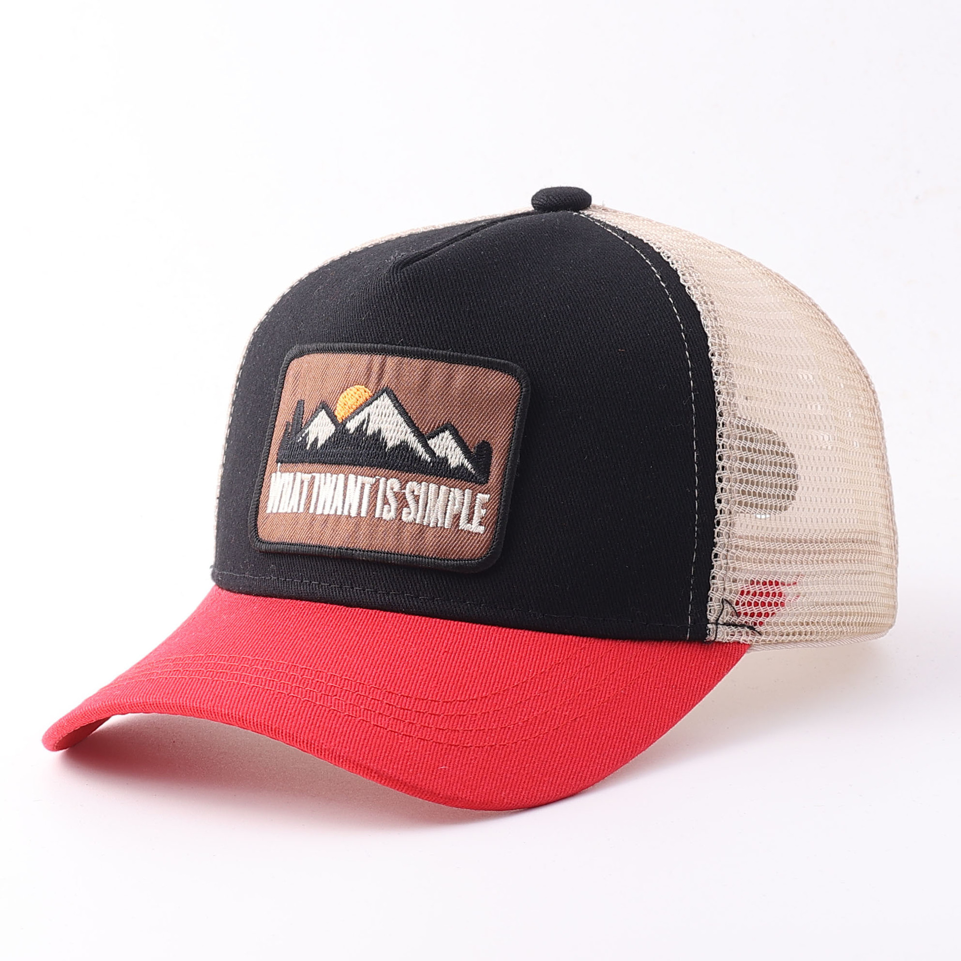 Embroidered peak patch mesh hat-black and red