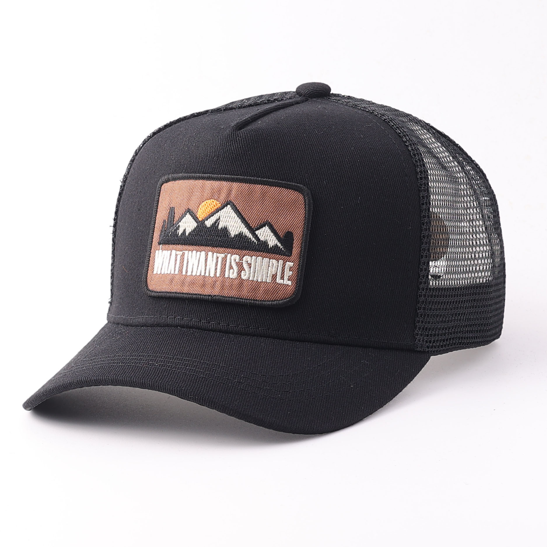 Embroidered peak patch mesh hat - pure black