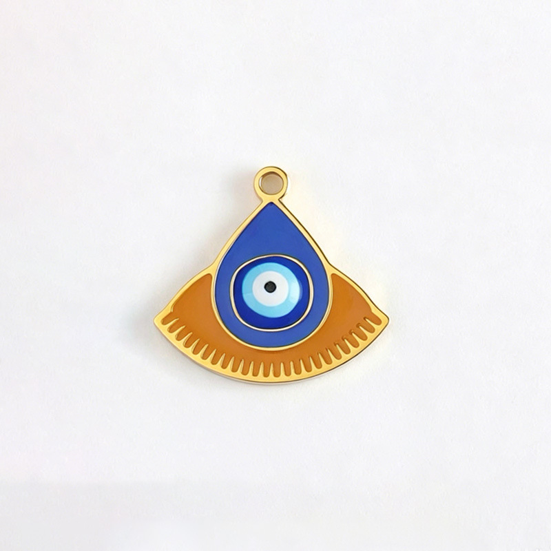 5:Triangular water drop devil s eye