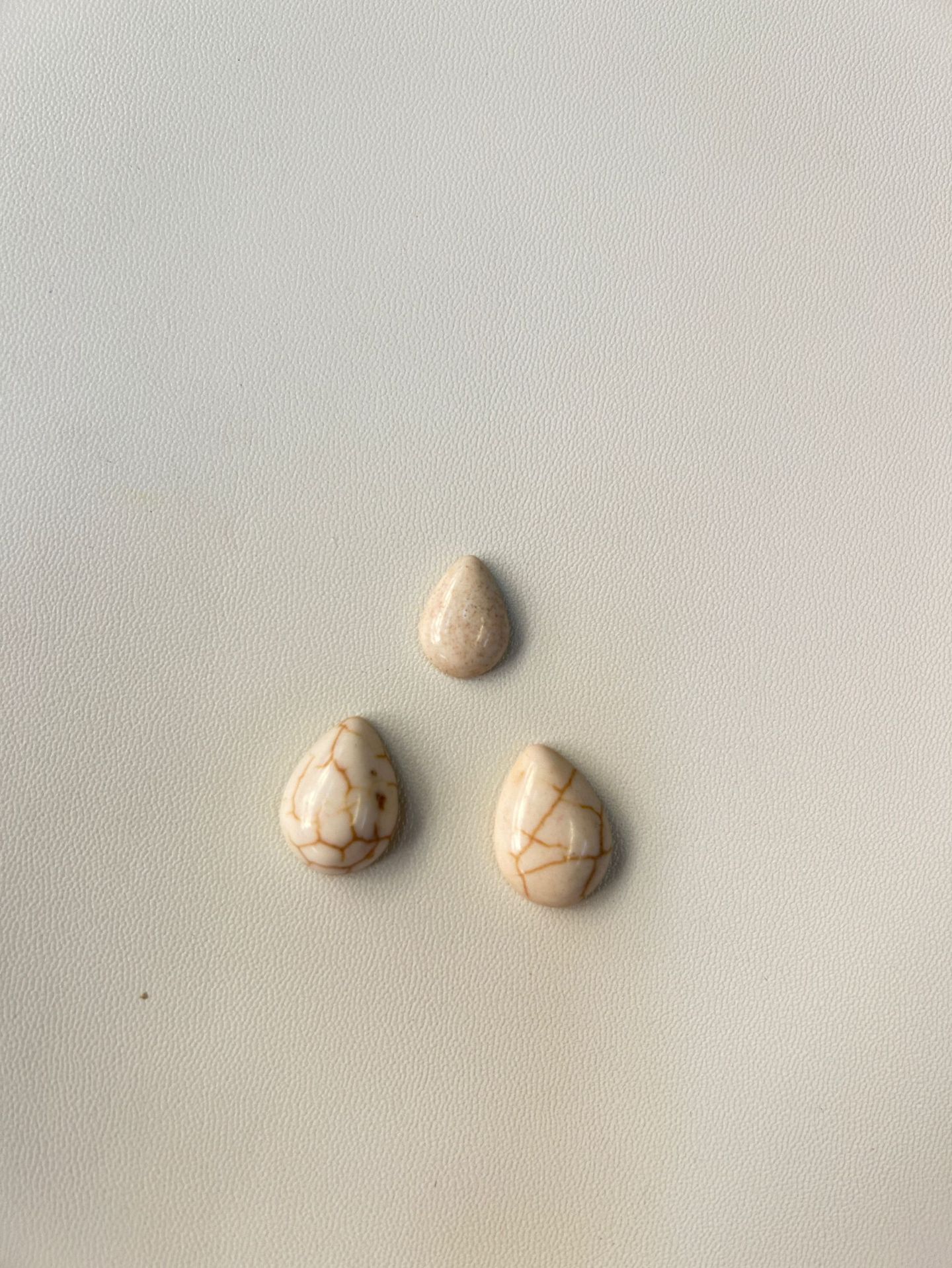 White 8x12mm