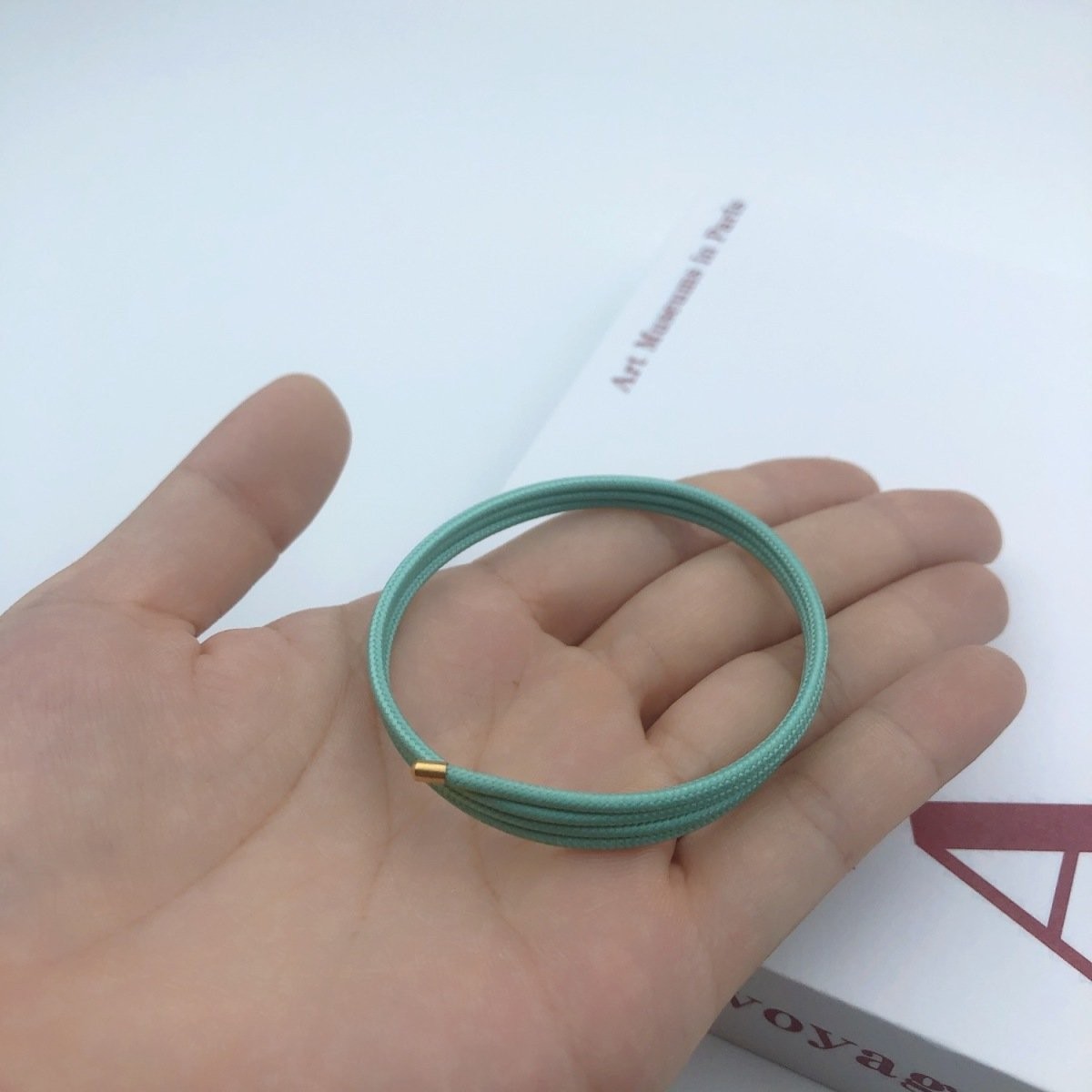 7:Three circles of mint green