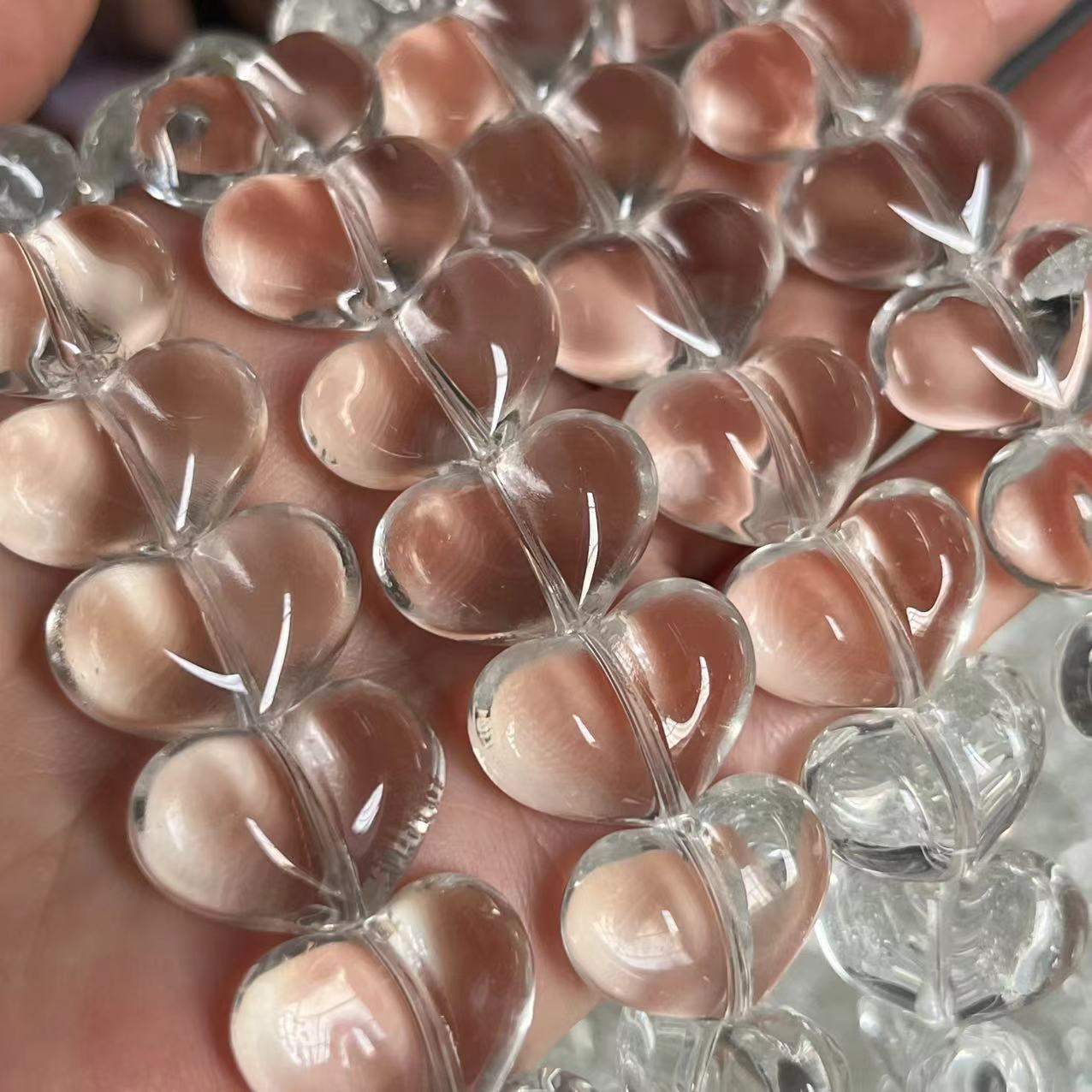 5:Transparent white glass