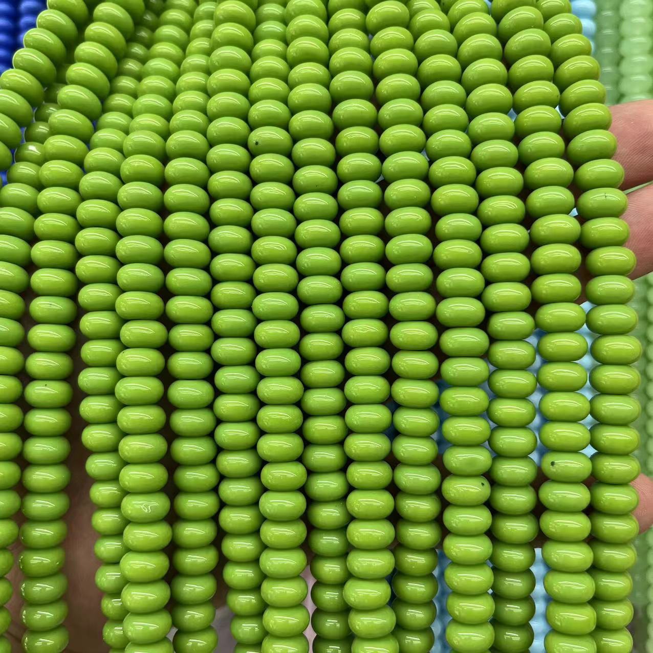 Grass green 4x8mm