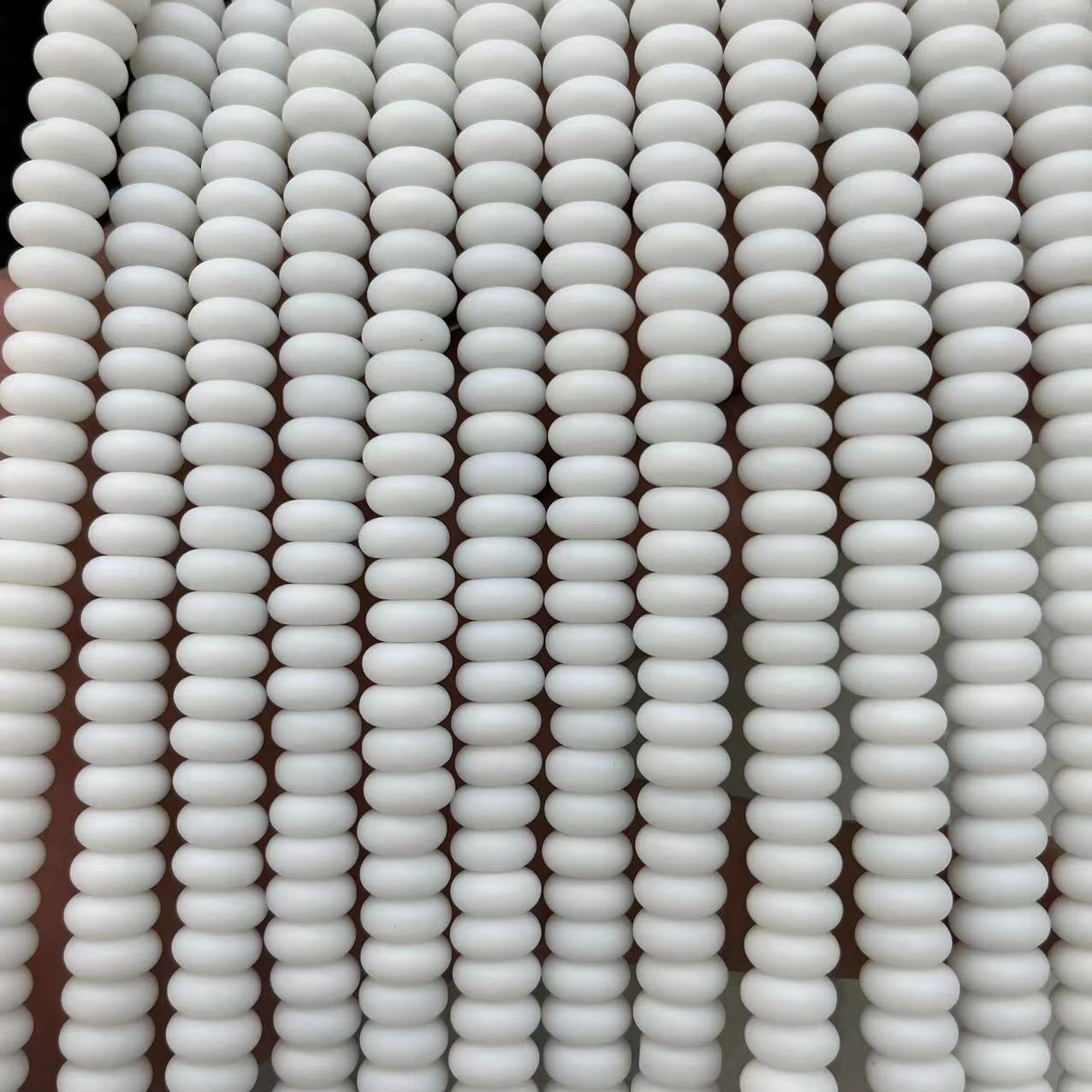 10:Porcelain white