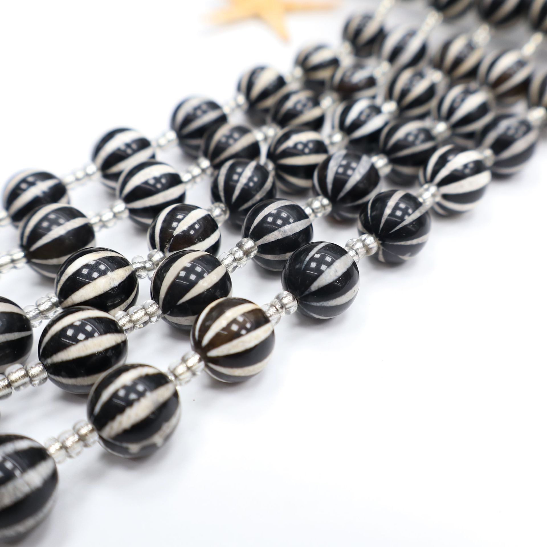 Black and white agate pumpkin beads 10mm/23pcs