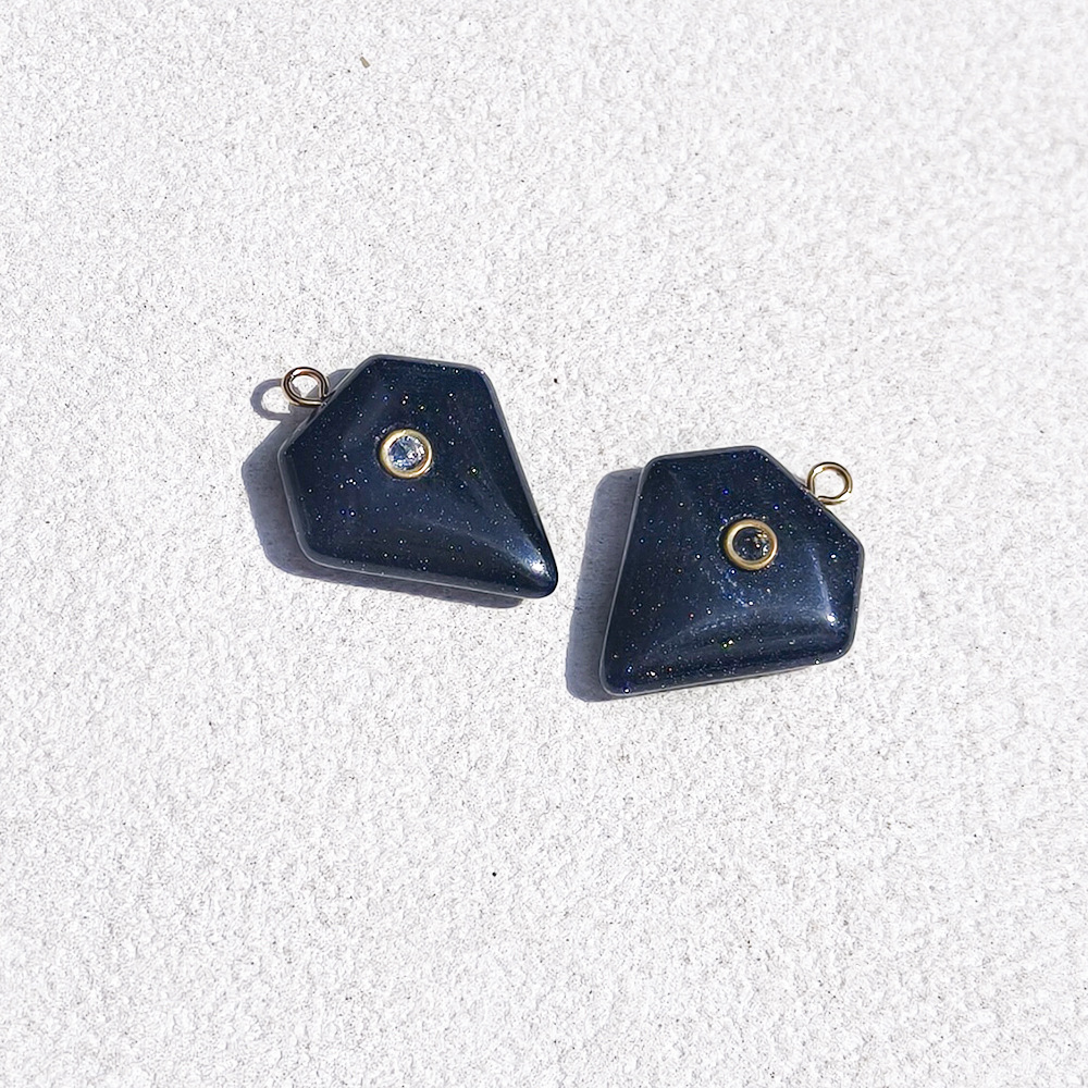 6:Synthetic blue sandstone