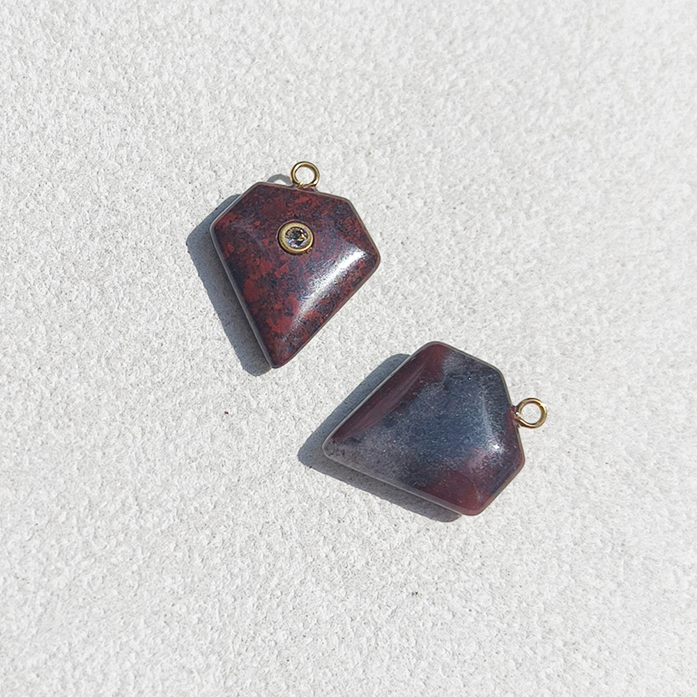 12:Red flower stone