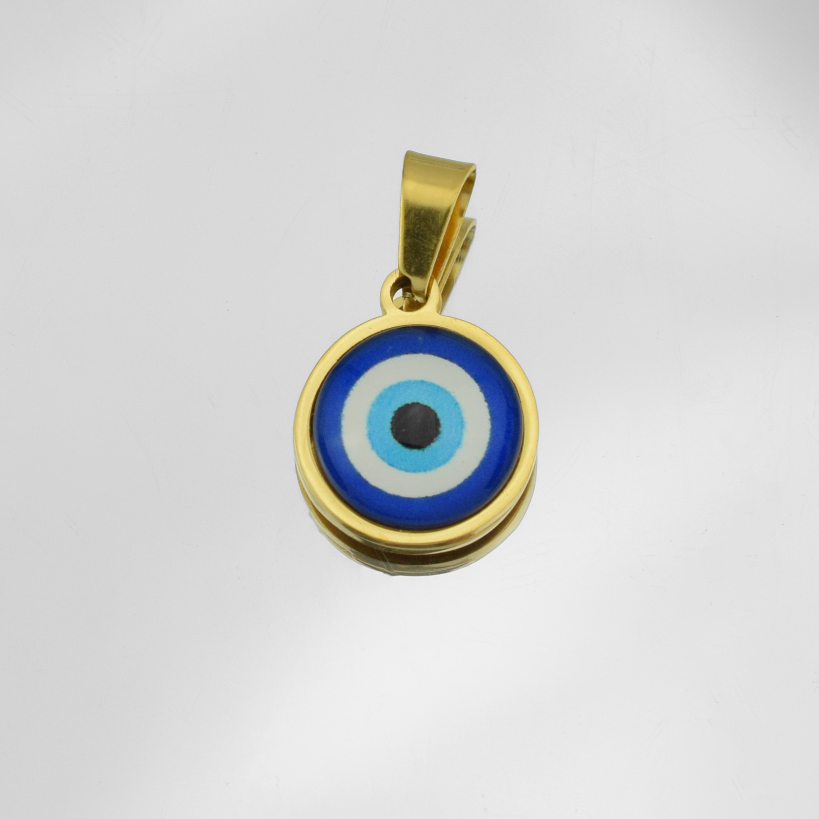 3:Golden magic eye