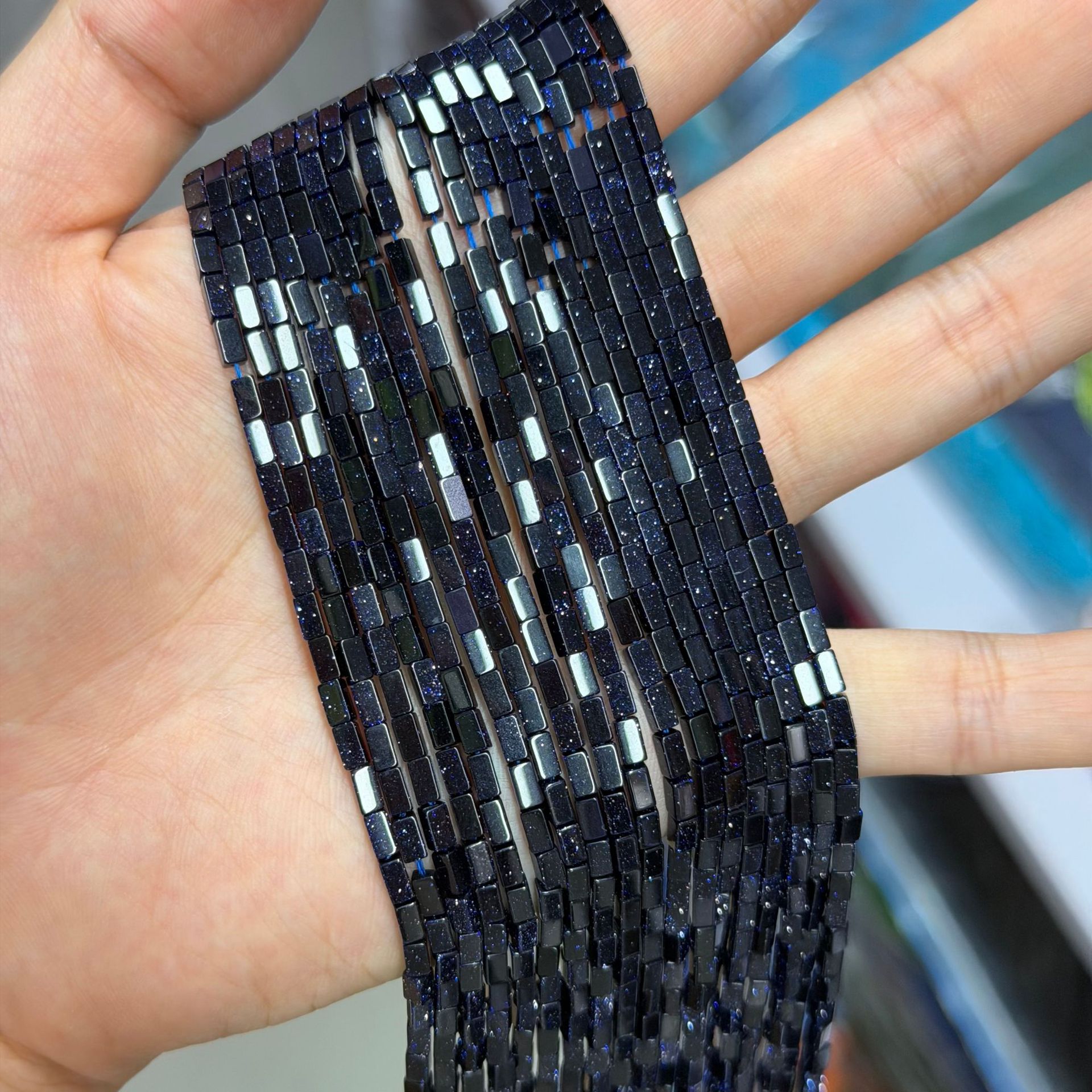Blue sand (synthetic material) 2x4mm