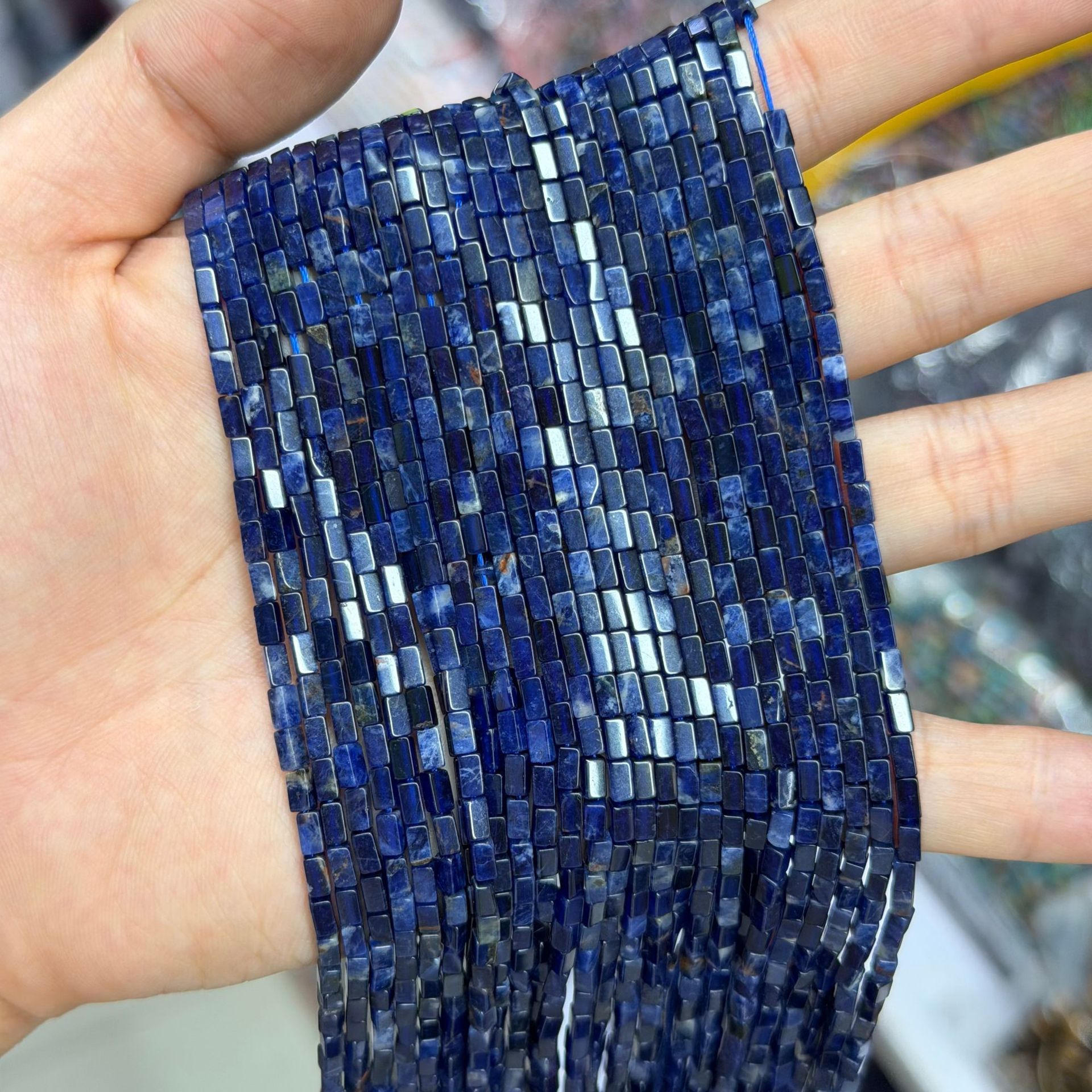 2:Grade A Blue Vein Stone
