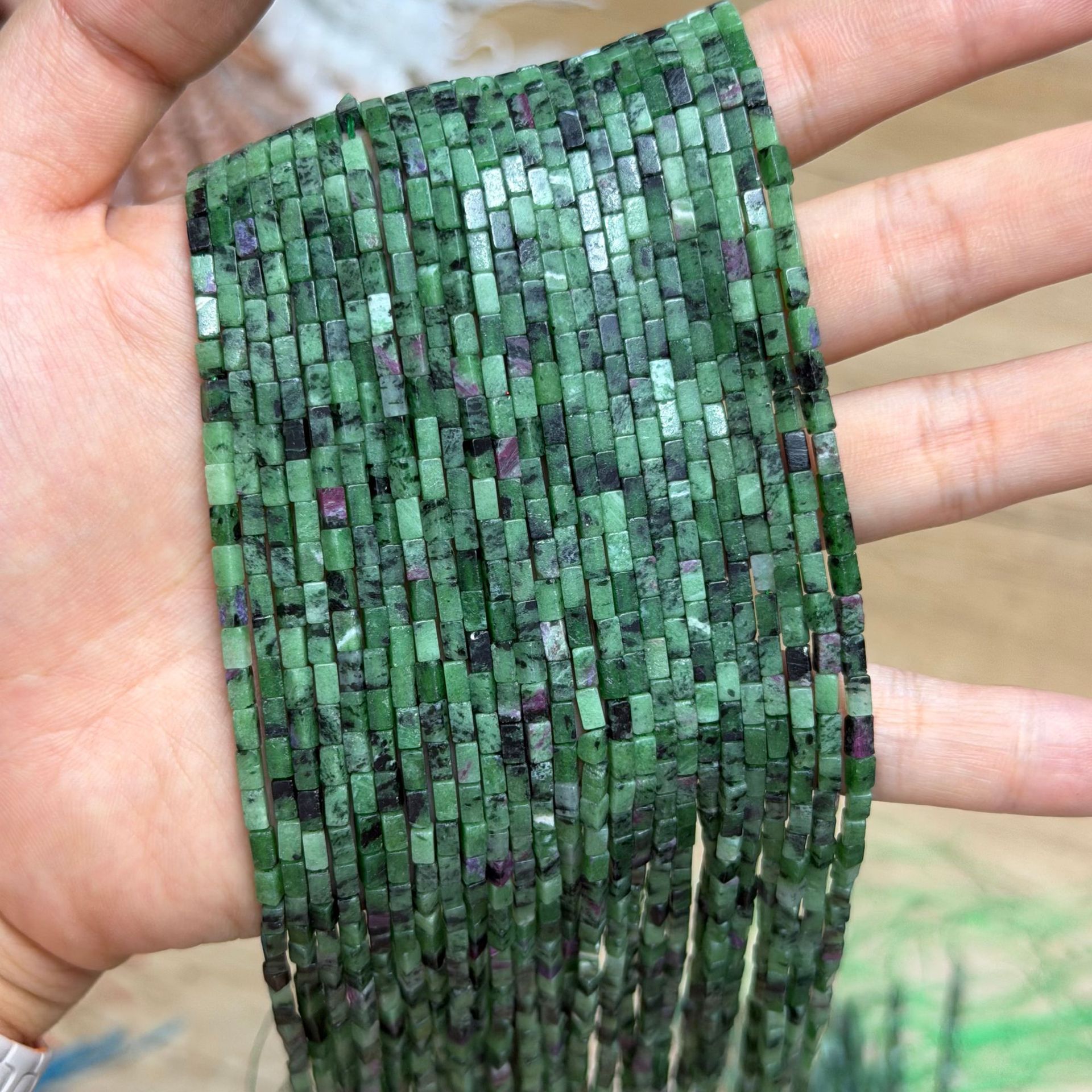 6:Red and Green Treasure