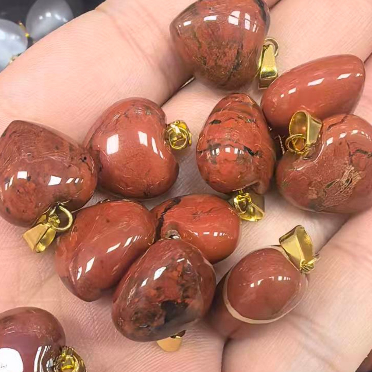 Red Jade (Gold) 15*15*9mm