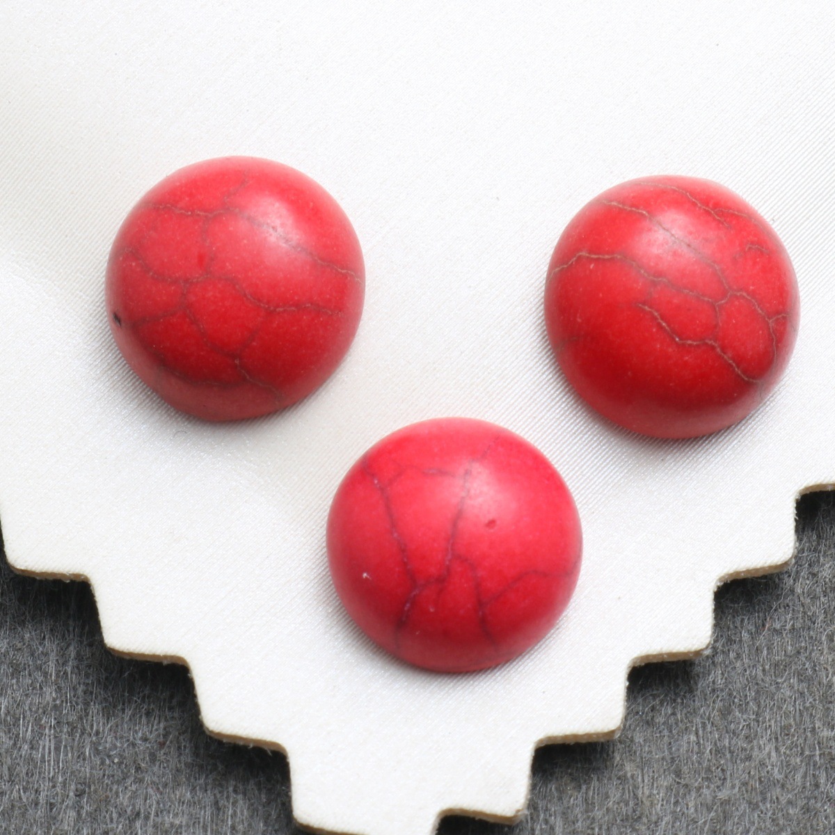 Red Turquoise (Light Veined) 16mm