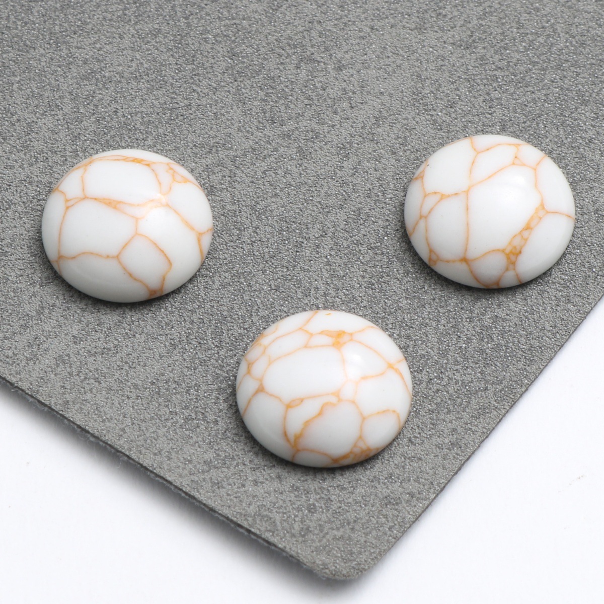 White jasper (light pattern) 10mm