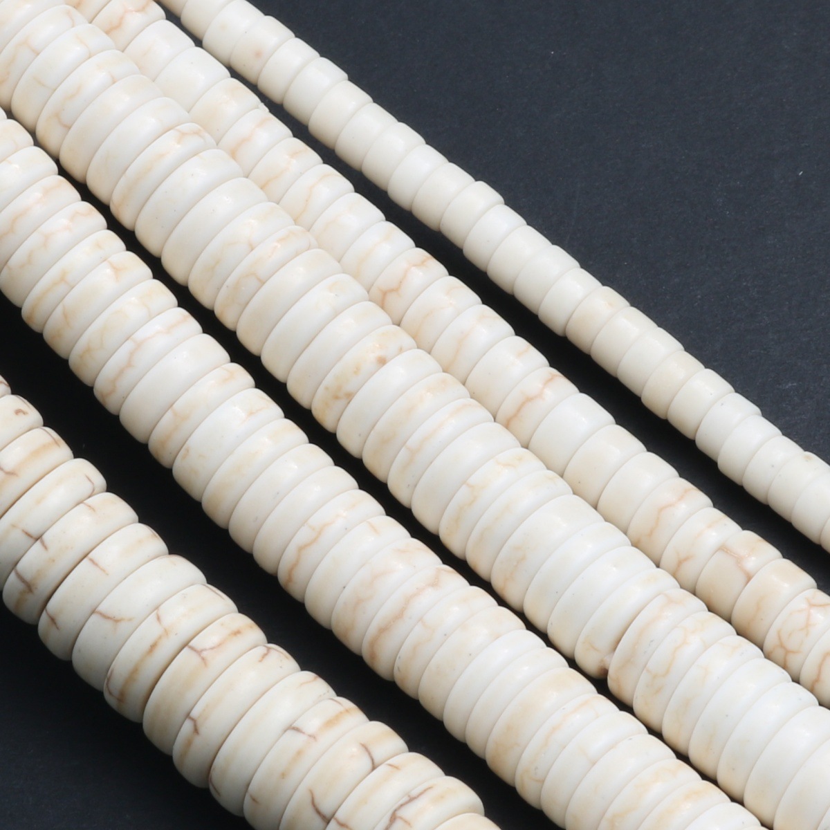 white Spacer 8*3mm (140 pieces/strip)