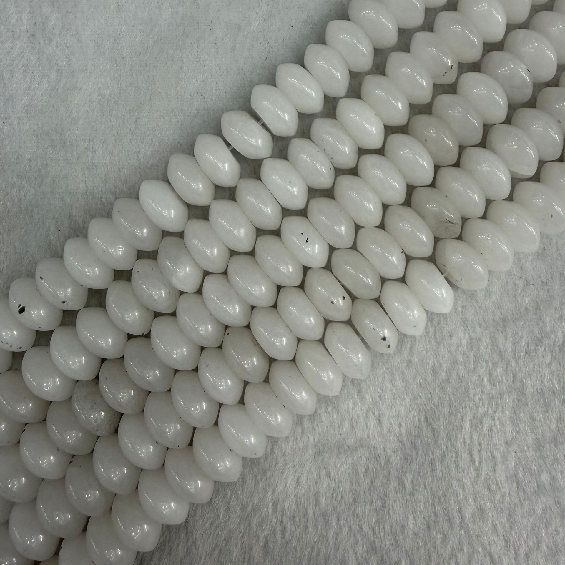 White jade 6x12mm