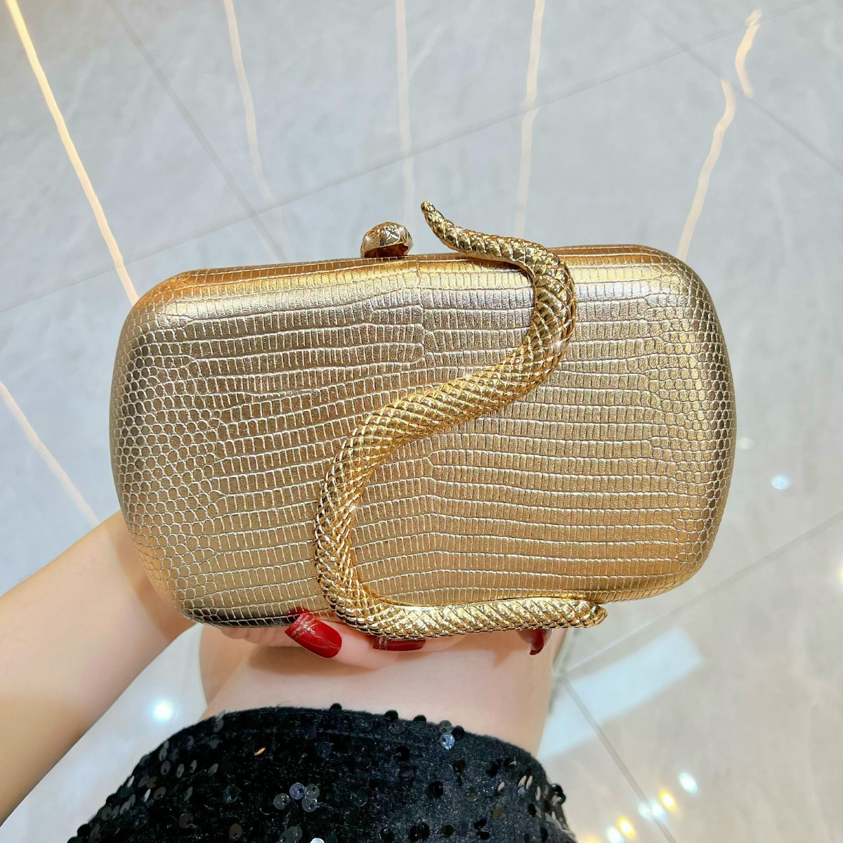 Champagne color
