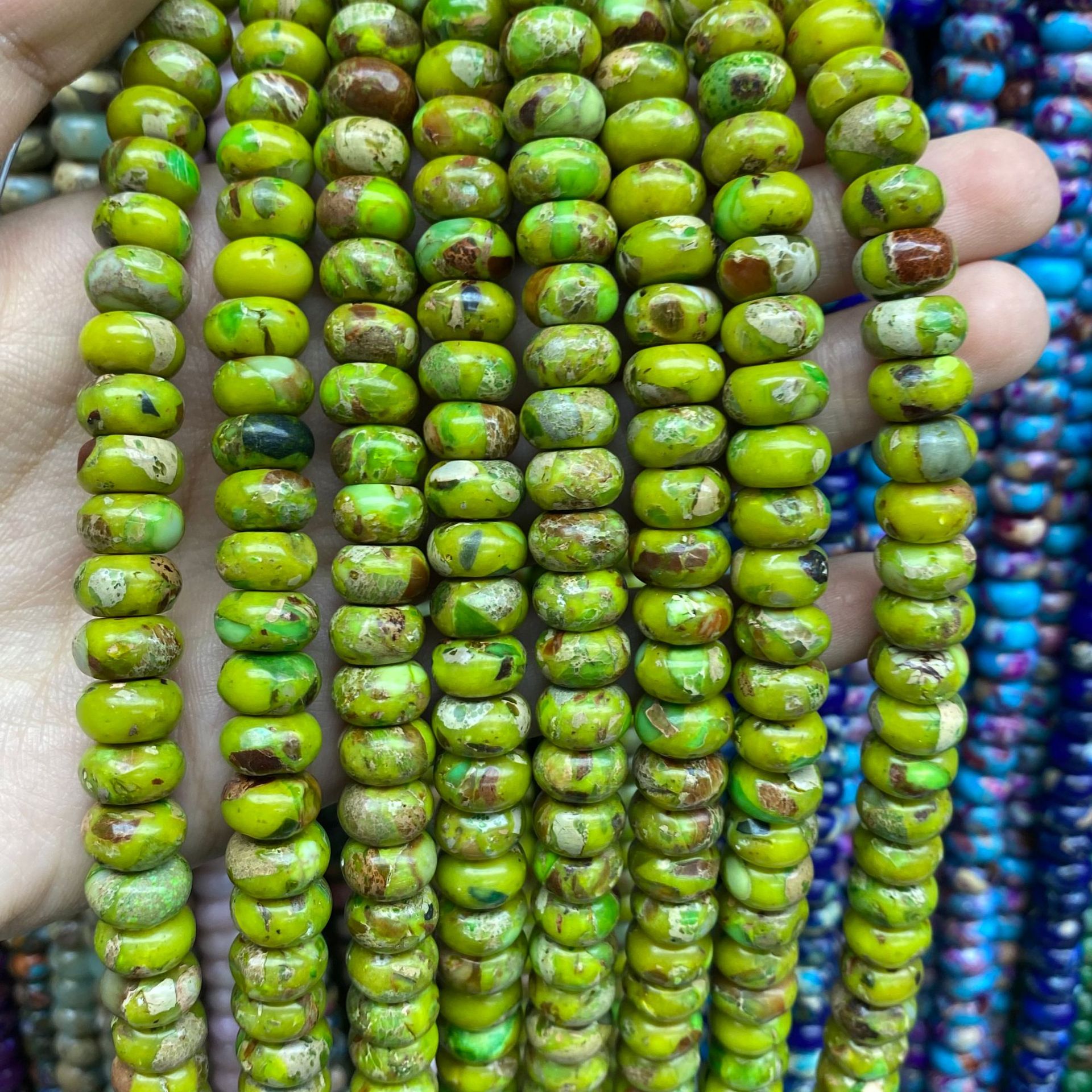 10:Olive yellow