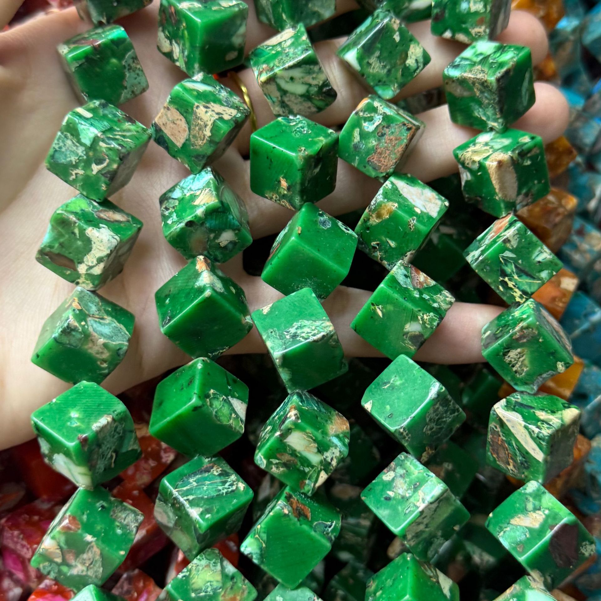 Green Emperor Stone 16mm/strip/11pcs