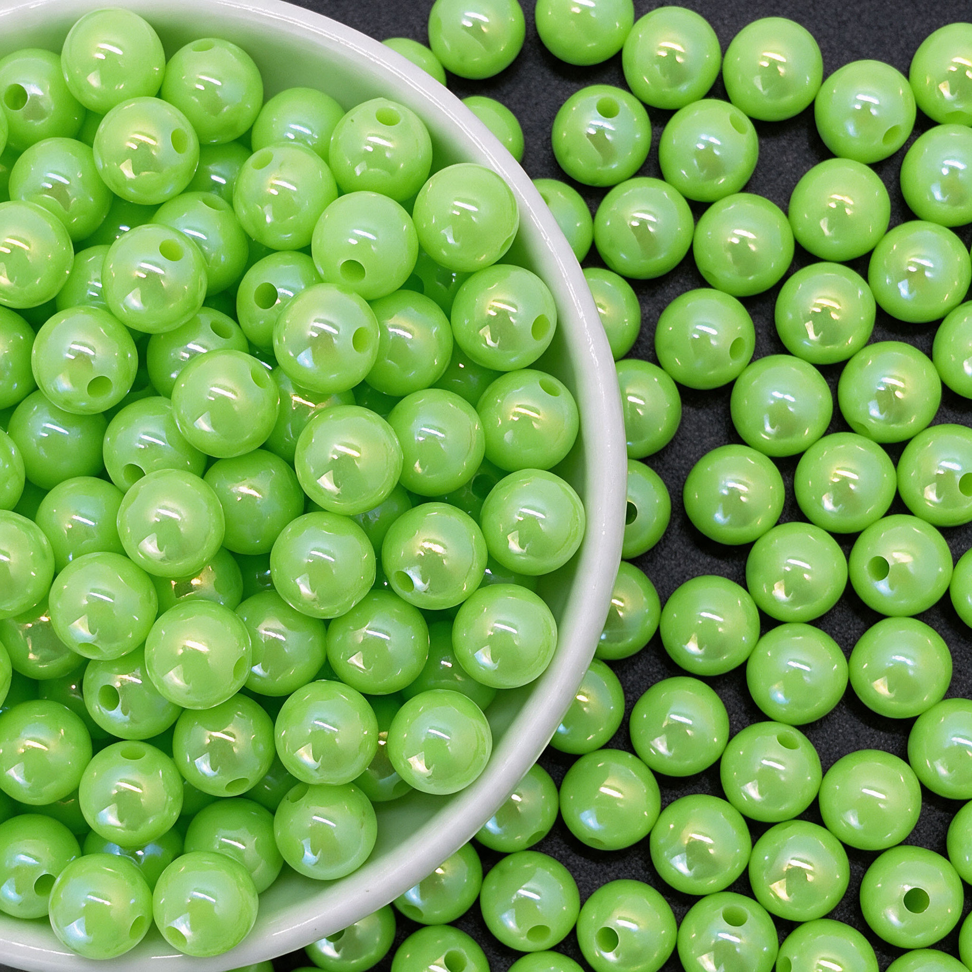 Iridescent Fluorescent Green 10mm  (980pcs, hole a