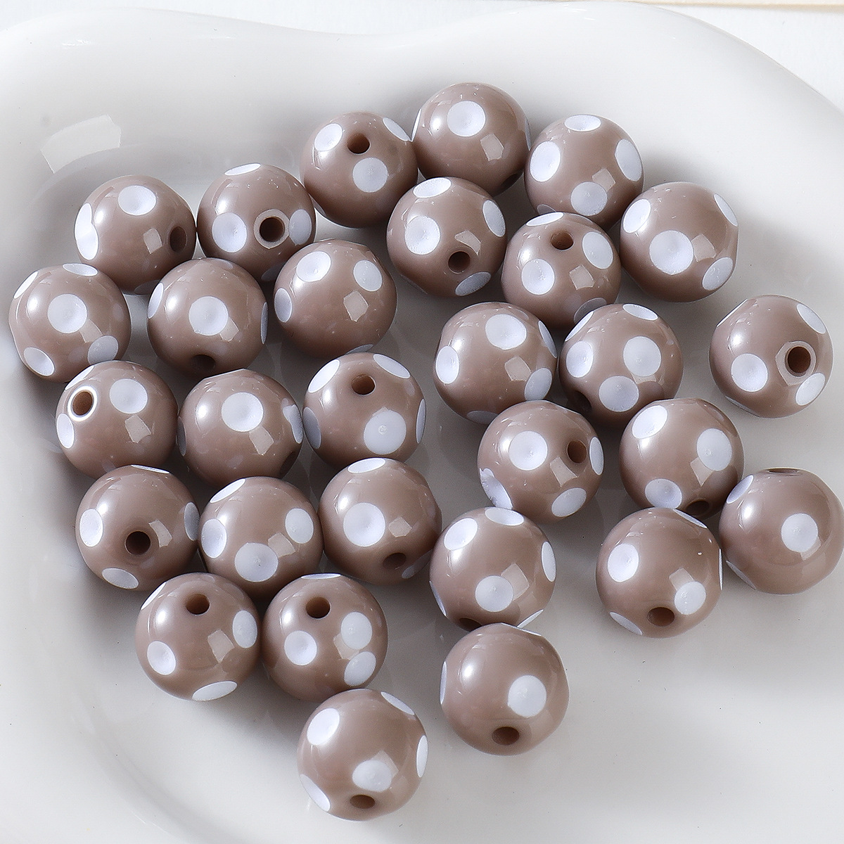 9:Light brown